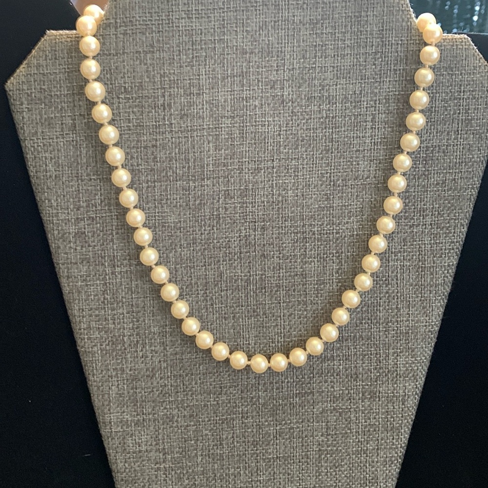 Vintage Monet Faux Pearl Necklace 18”